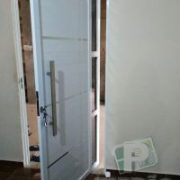 Porta Pivotante Alumínio